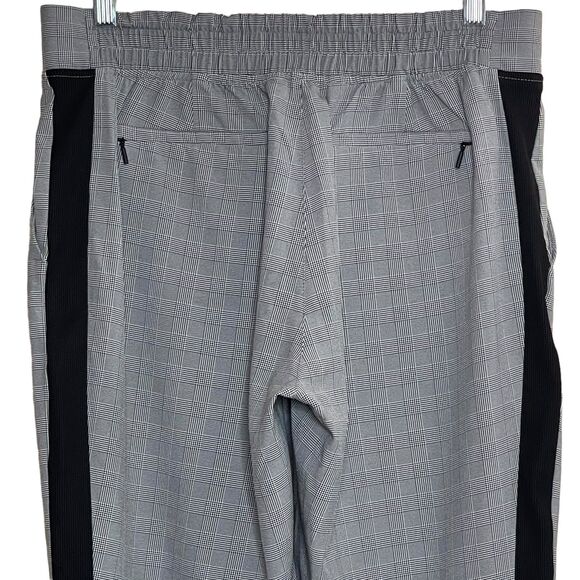 Athleta Brooklyn Plaid Ankle Pants Black White Stretch Semi Fitted Travel Size 8 - Picture 5 of 7